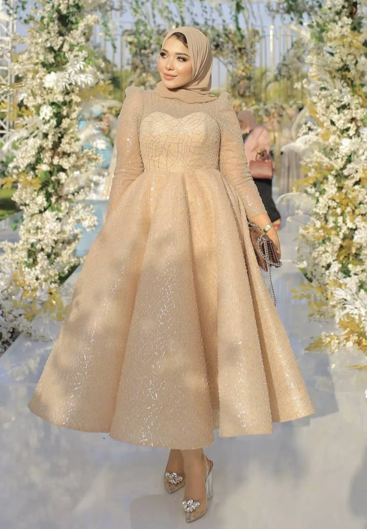 فستان منفوش للشابات