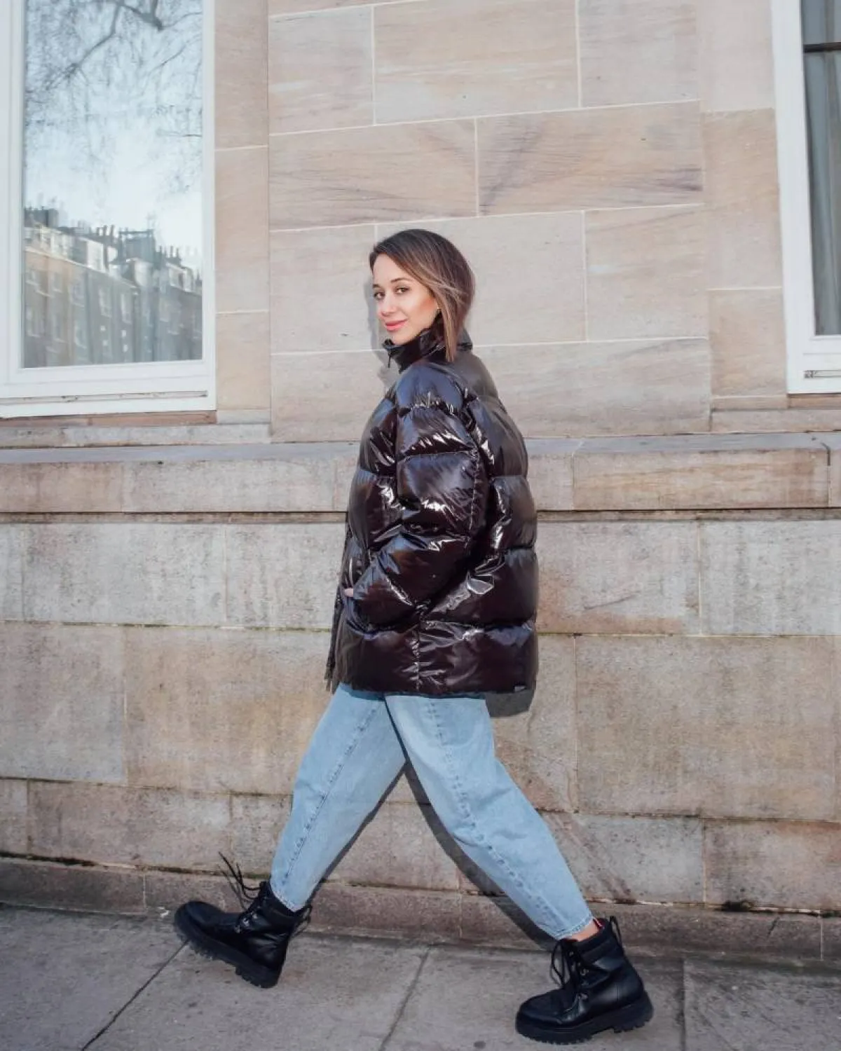 لانا الساحلي بسروال جينز شبابي  