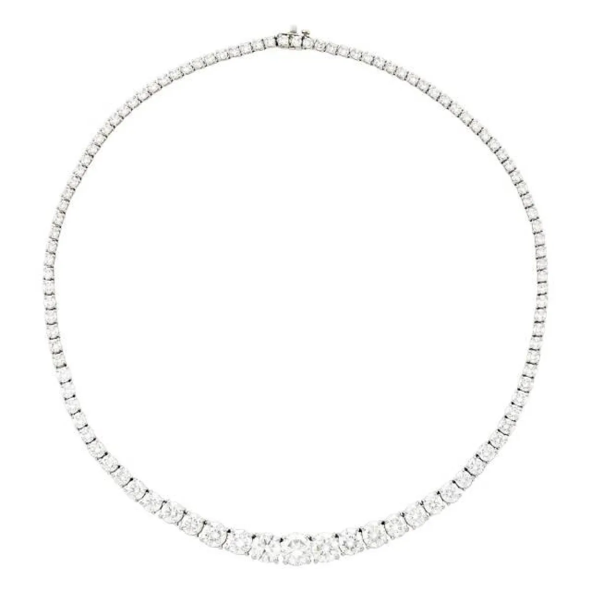 قلادة مستوحاة من الثلج من هاري وينستون Harry Winston