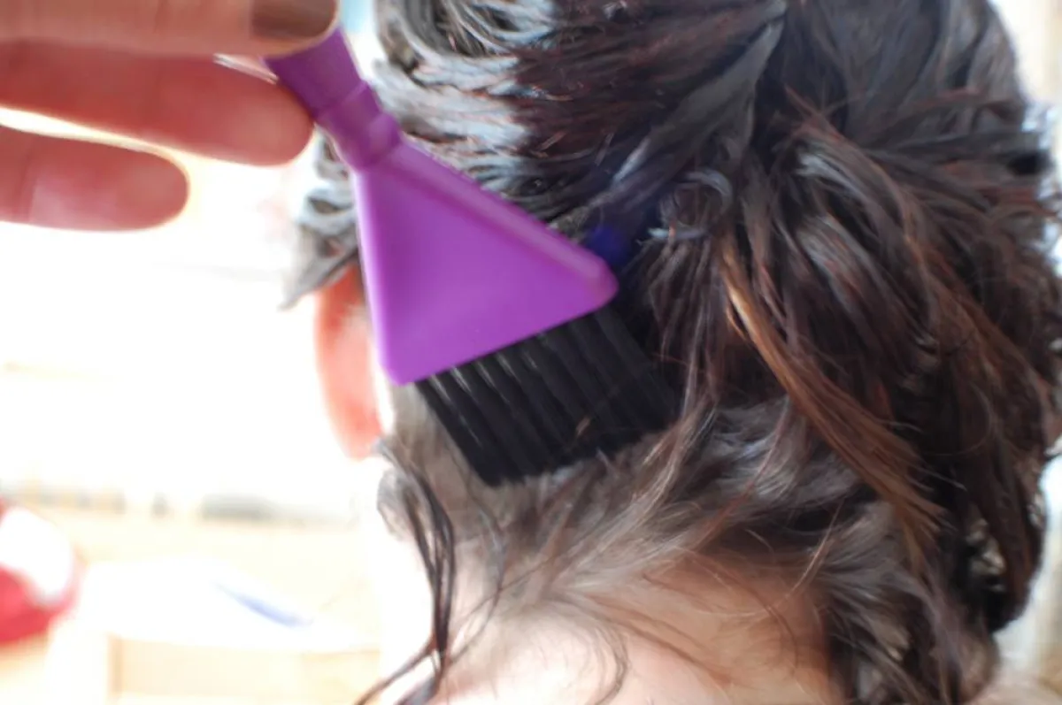 طريقة صبغ الشعر