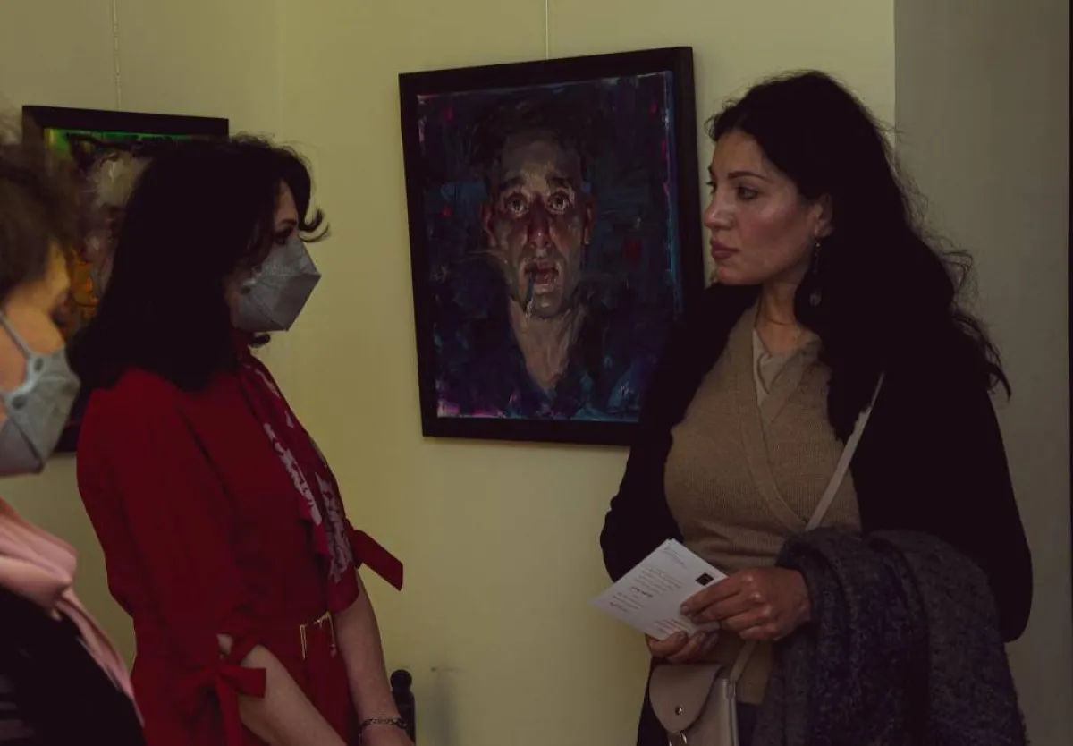 معرض السائرون نياماً