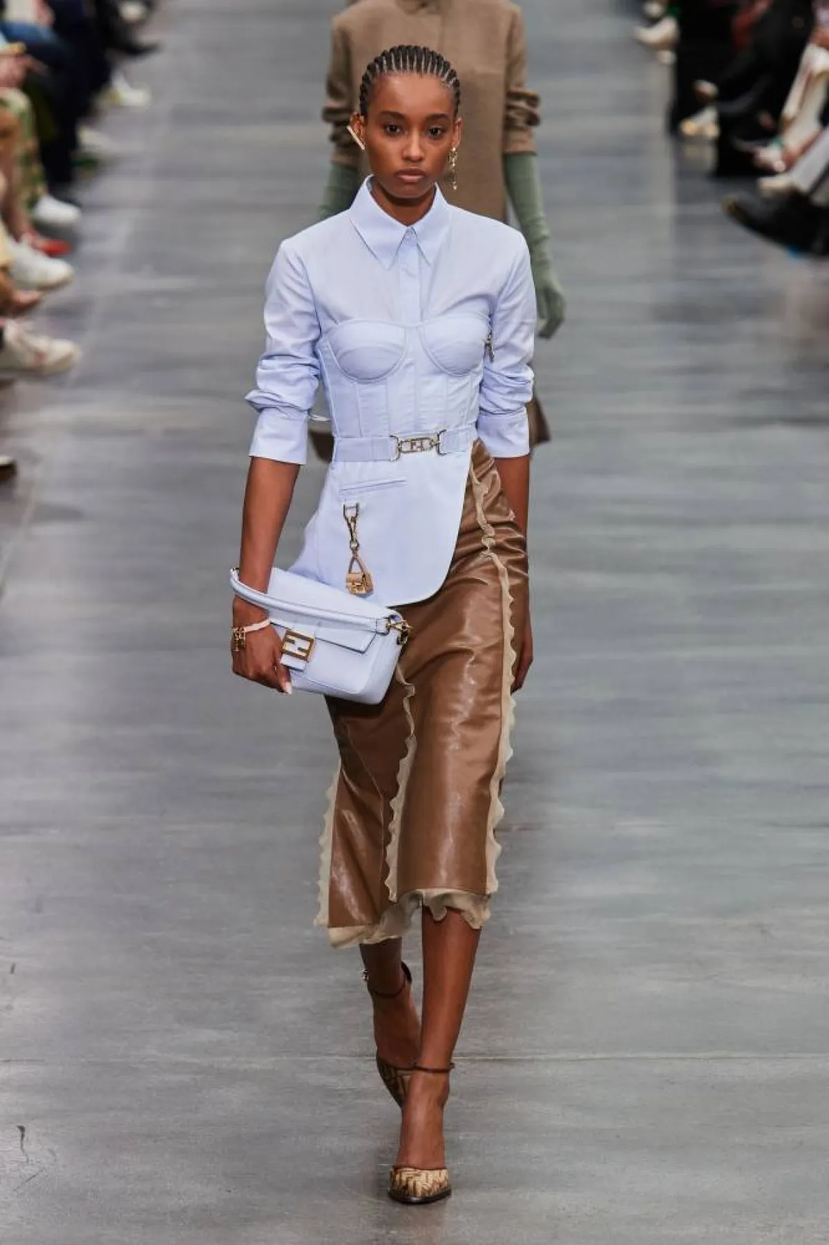 سروال وقميص من فندي