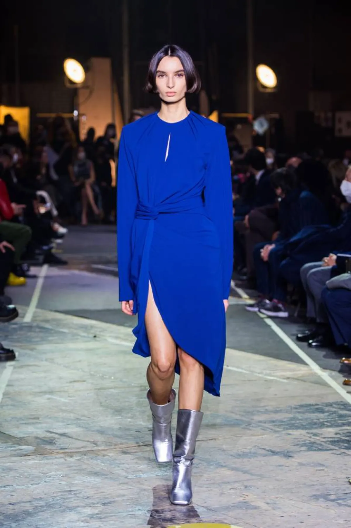 فستان أزرق من كابازا ميلانو