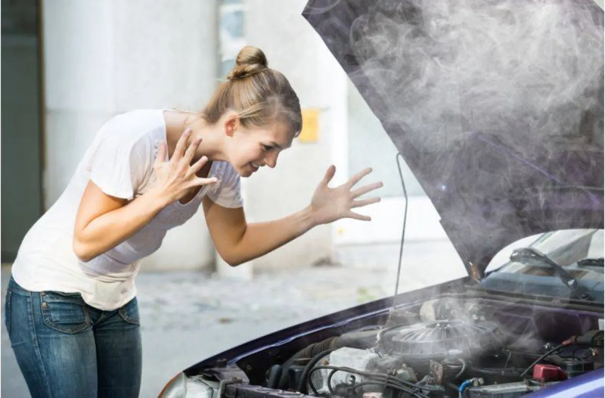 ما يجب فعله عند ارتفاع حرارة محرك السيارة