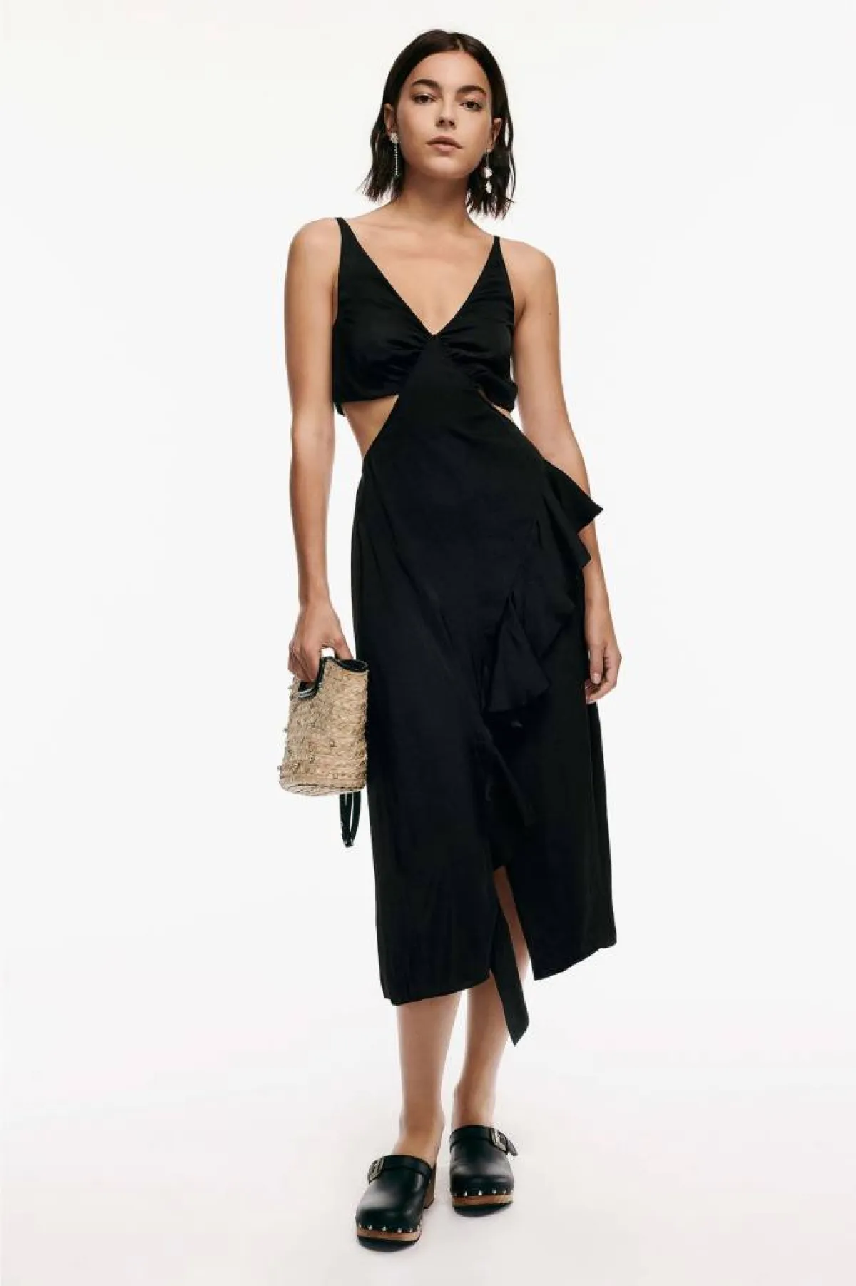 الفستان الأسود لكل المواسم