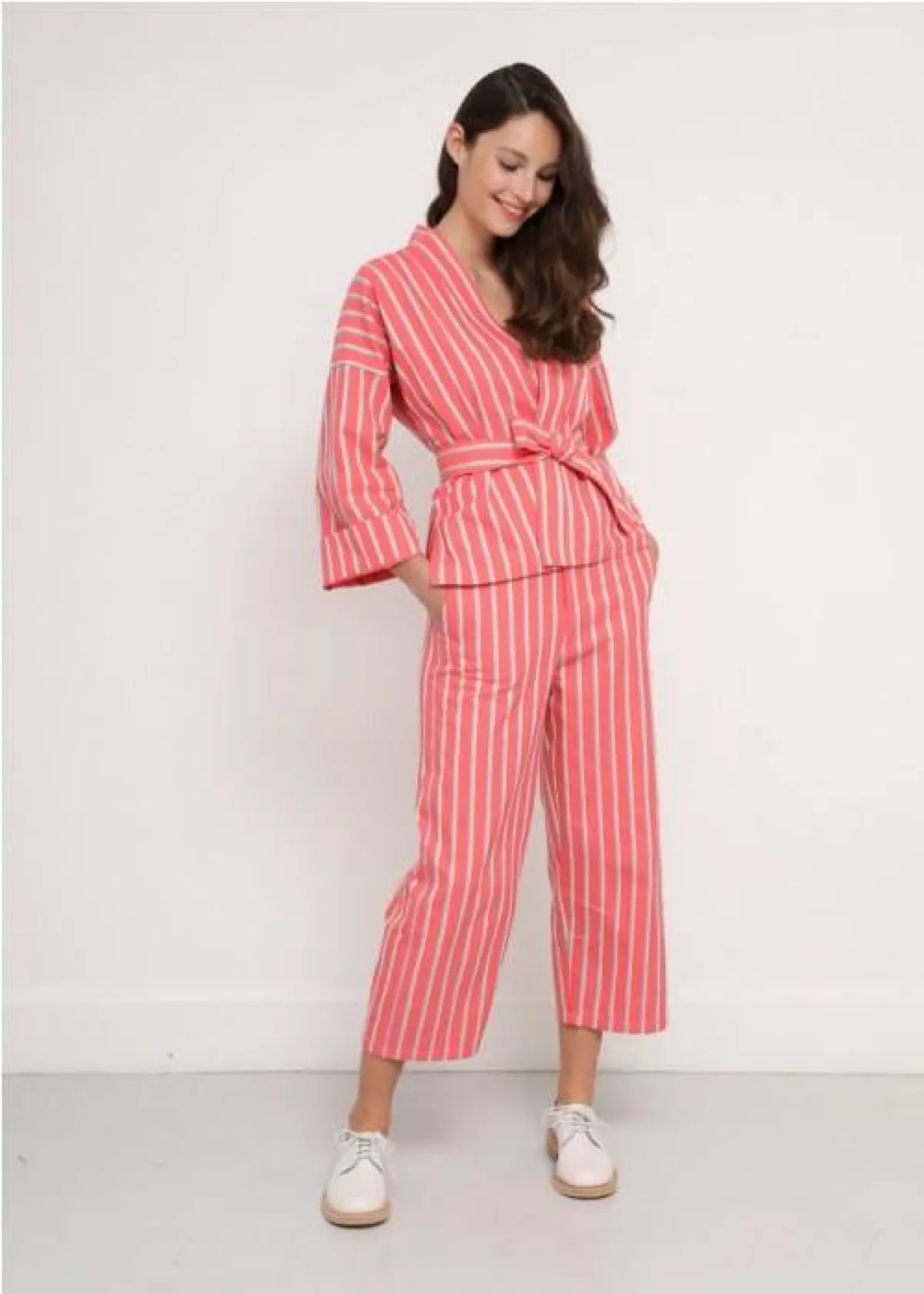 بدلة باللون الزهري من أنييس.بي  Agnes.B