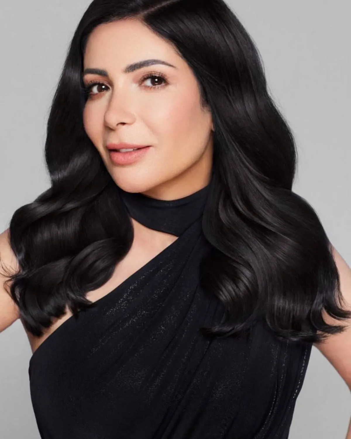 الفنانة منى زكي - الصورة من حسابها على " انستجرام " 