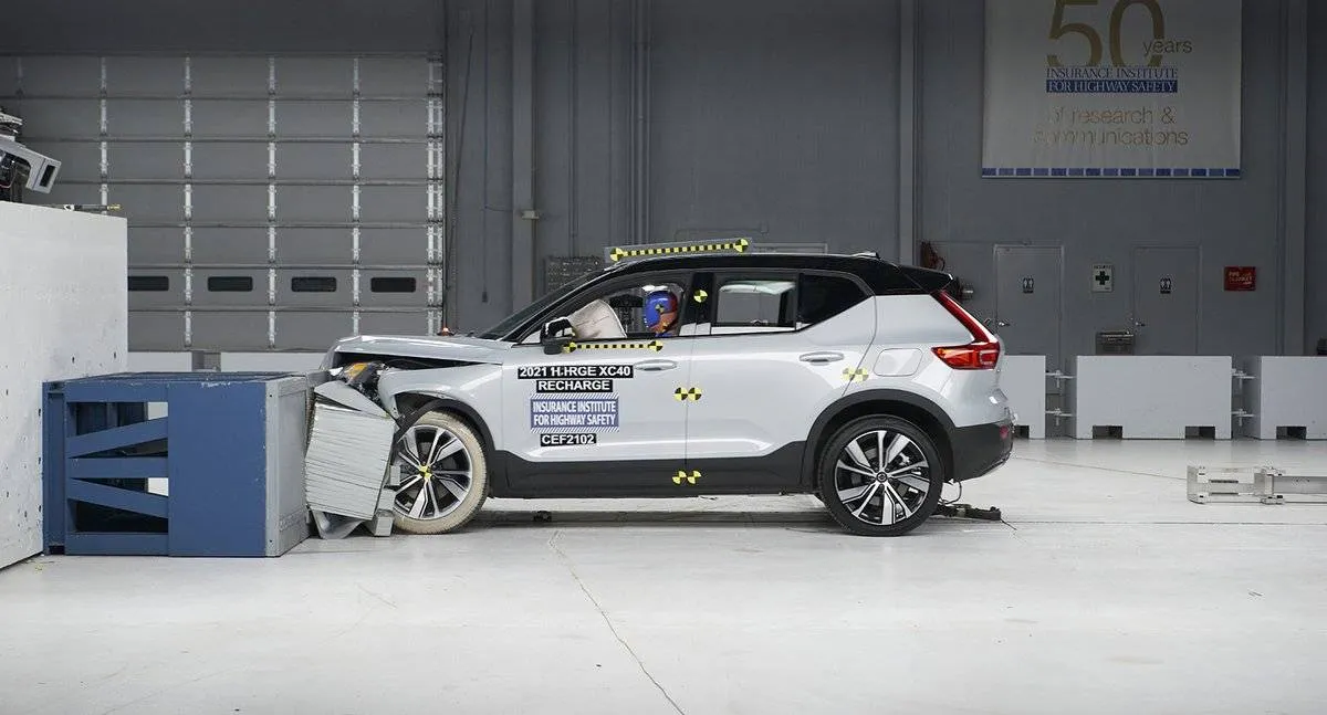 أكثر من 100 سيارة عالمية تحصل على جائزة أفضل اختيار للسلامة