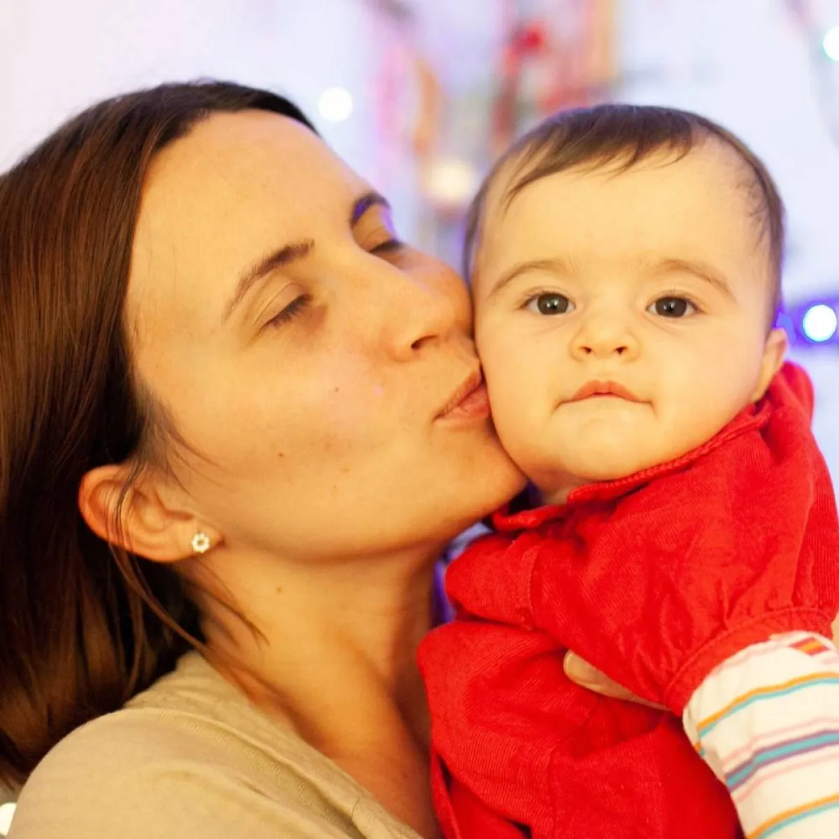 صورة لأم وطفلها