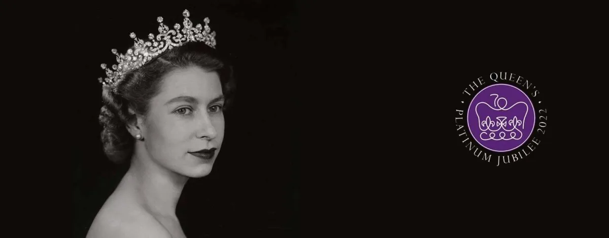 الملكة إليزابيث في أول صورة رسمية لها بعد توليها العرش- الصورة من موقع Royal Collection Trust