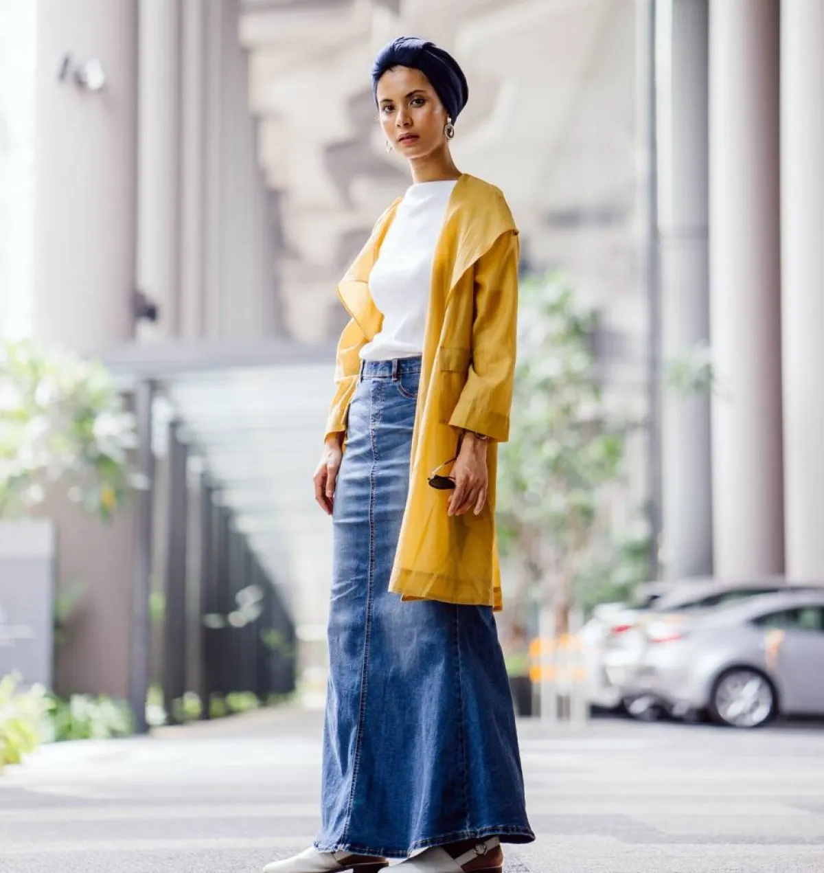 صورة لفتاة ممشوقة القامة