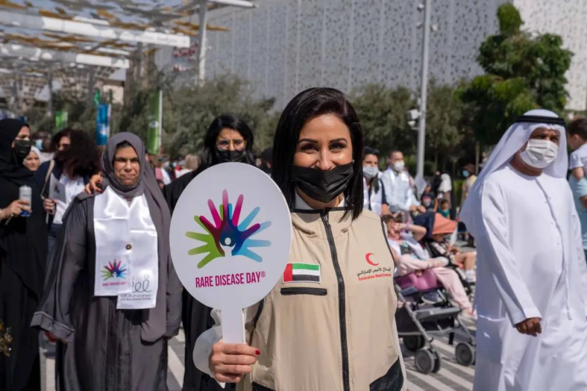 منح المصابين بأمراض نادرة وأسرهم الدعم الطبي والنفسي والاجتماعي الذي يحتاجونه. الصورة من "وام"