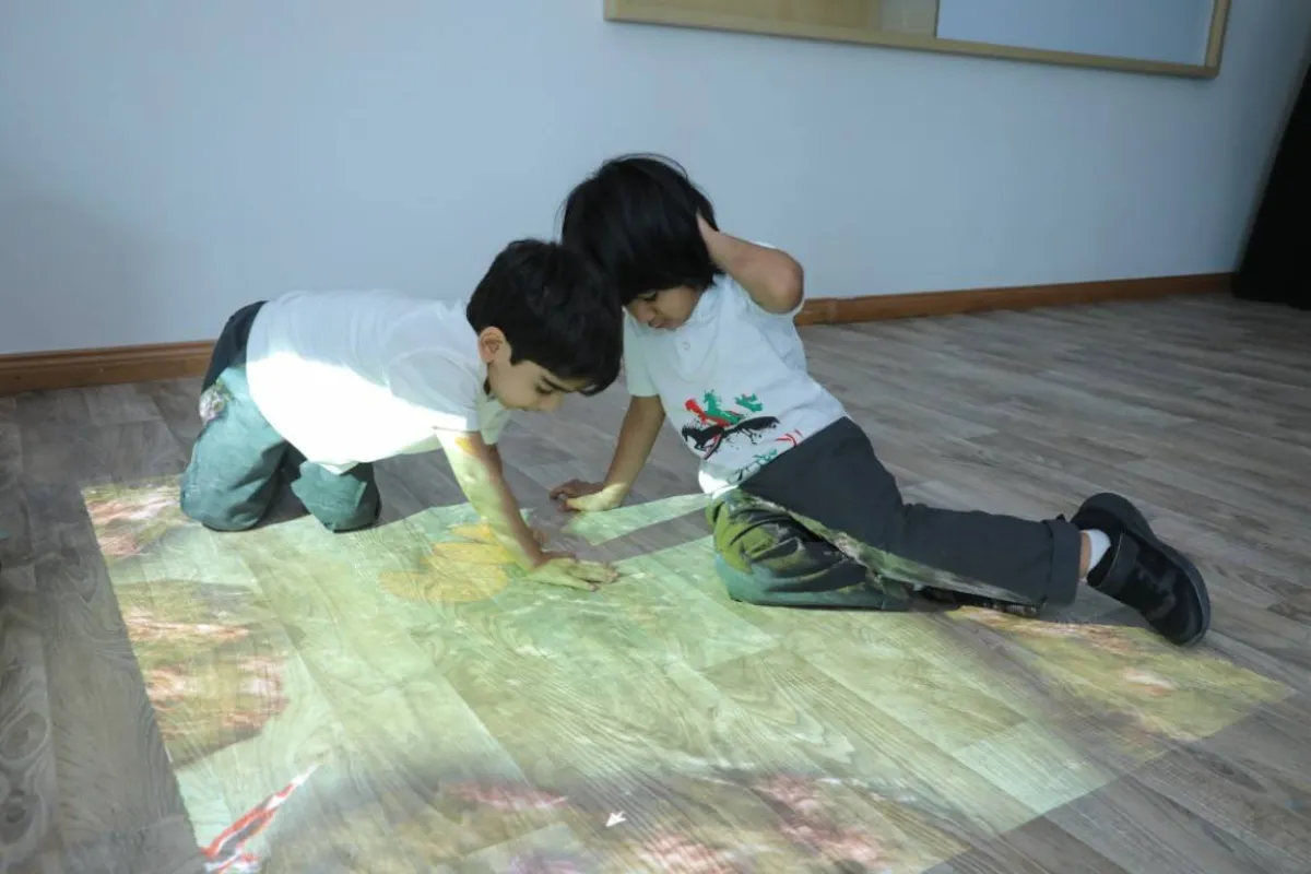 مركز "معين" يوفر مجموعة كبيرة من الوسائل والتكنولوجيا . الصورة من "وام"