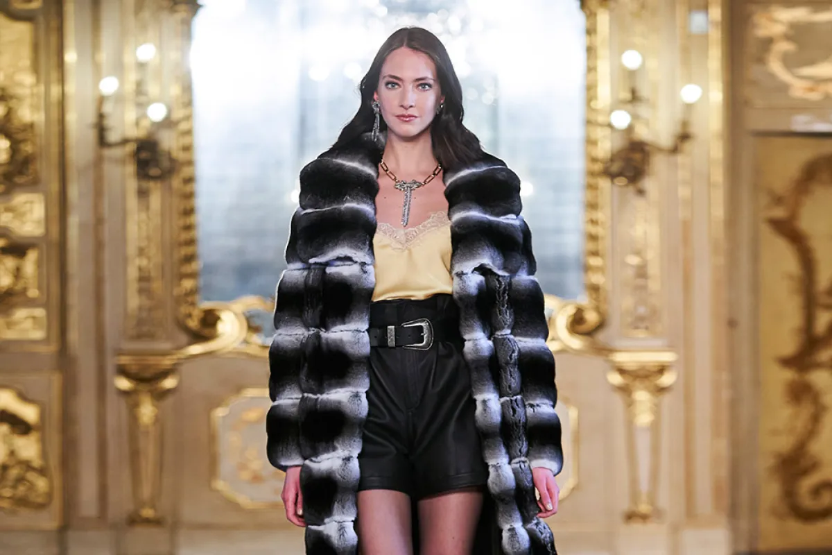 سروال قصير باللون الأسود  من براسكي Braschi  