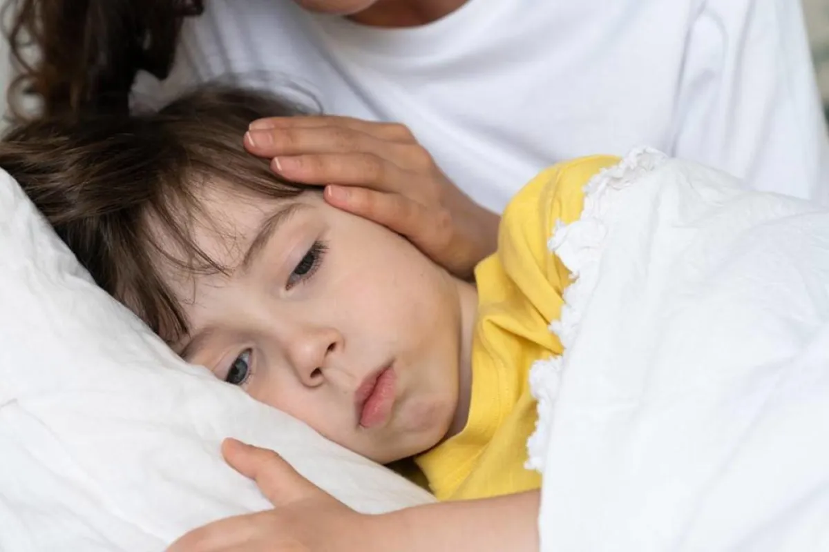 سبب قيء الطفل فجأة