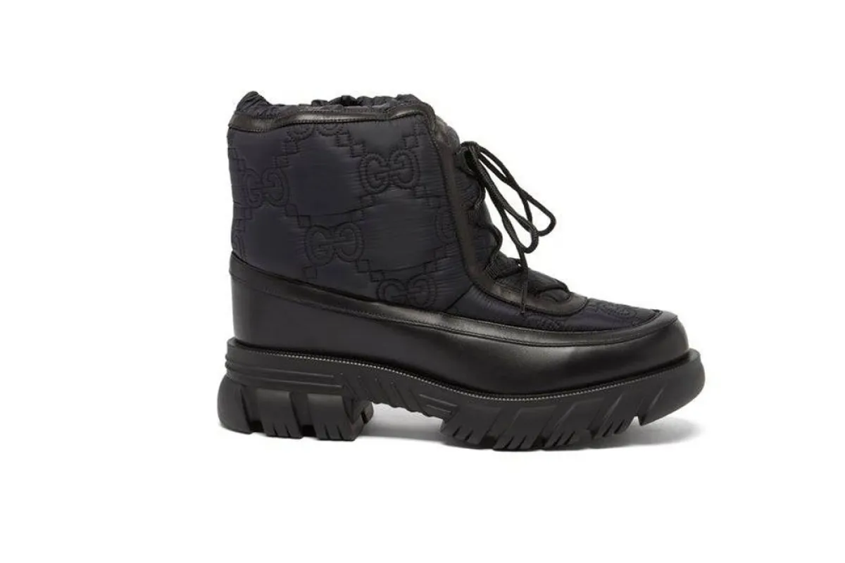 موديلات أحذية للطقس الماطر