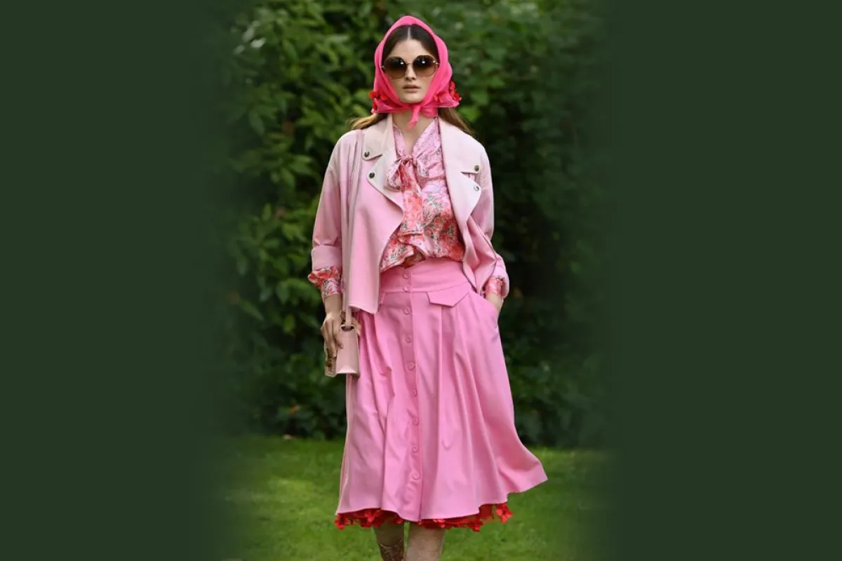 موديلات قمصان ملوّنة