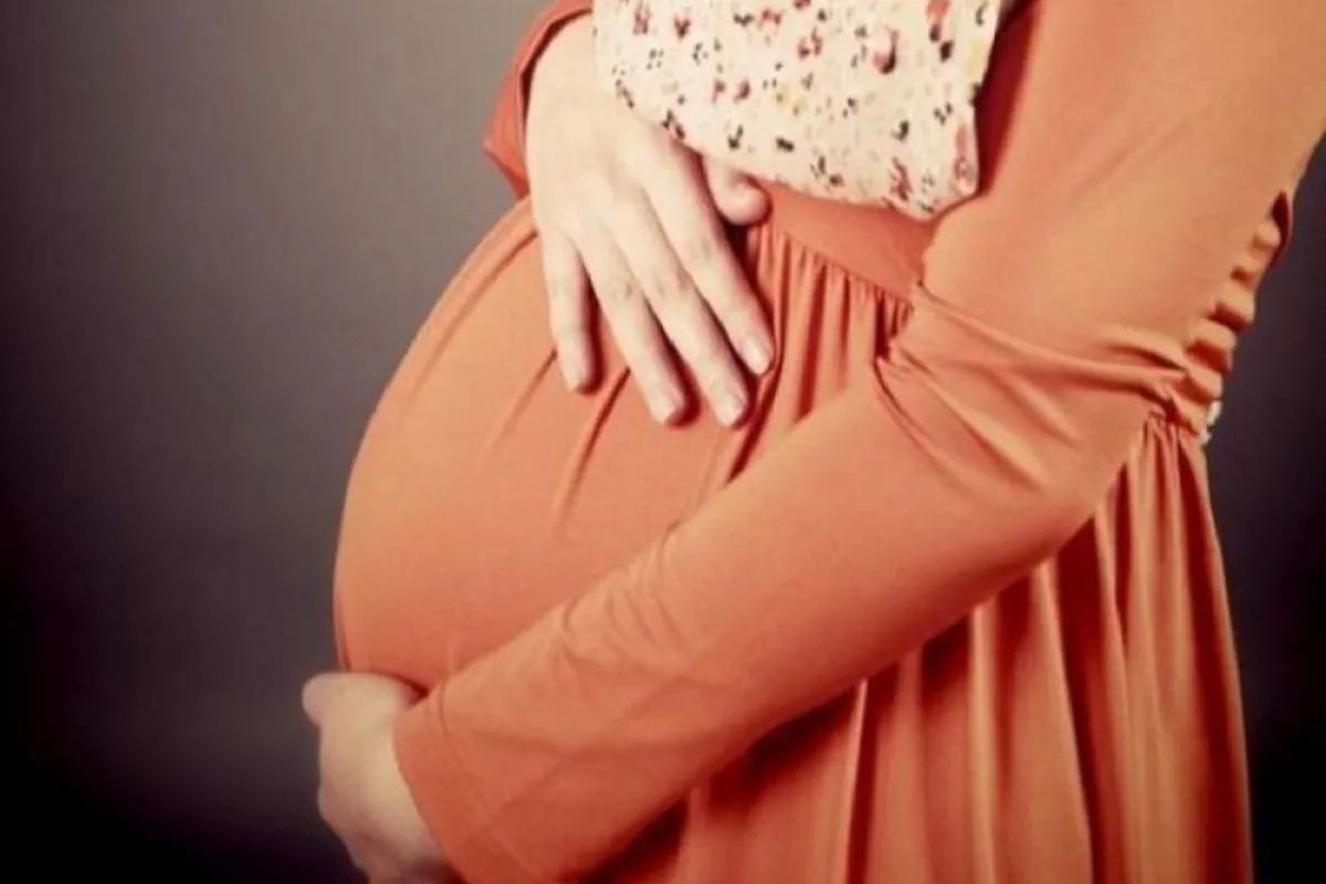 صورة لحامل في الشهر التاسع