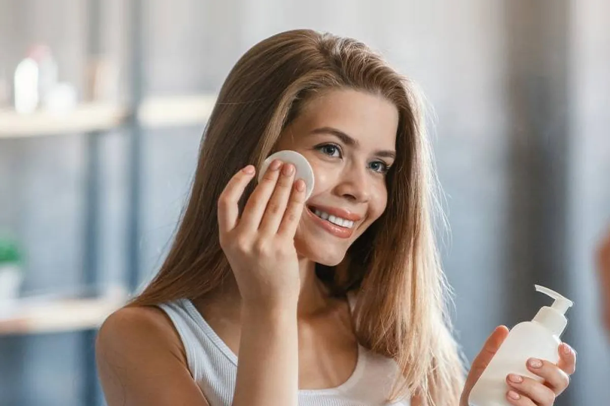 تنظيف المكياج