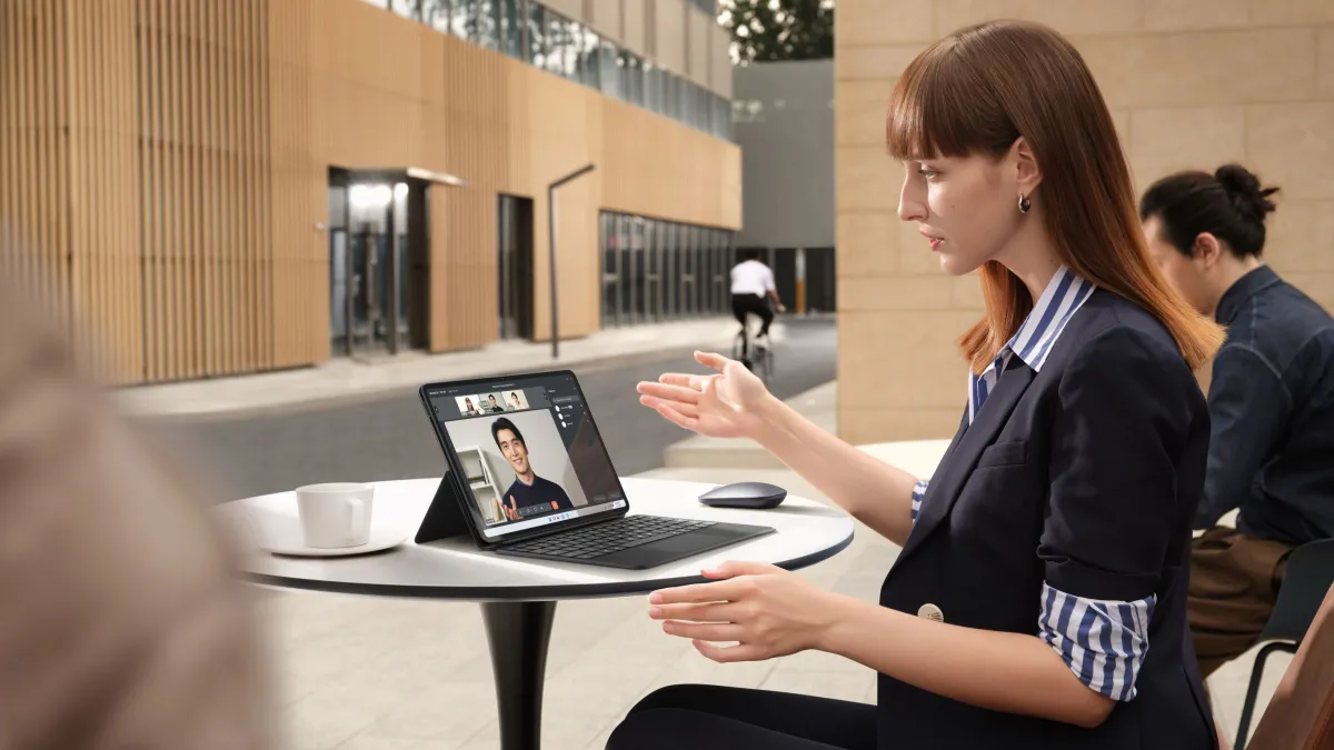  HUAWEI MateBook E هو أول حاسوب محمول 3 في 1 يعمل بنظام Windows 11