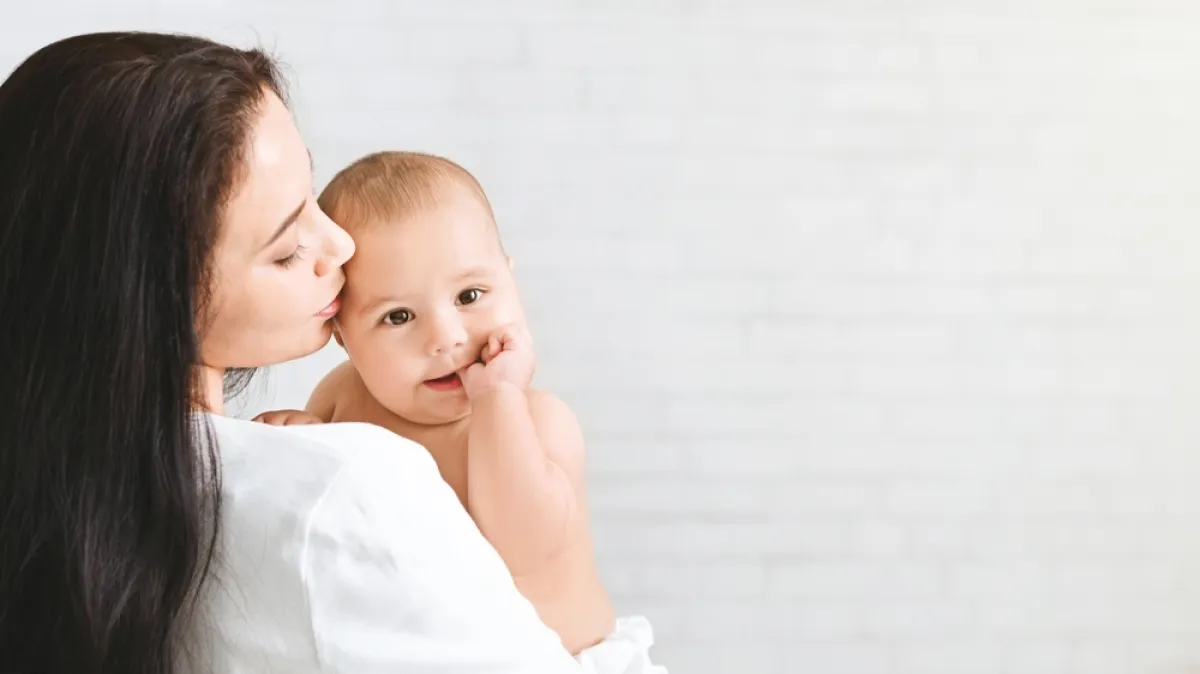 انحراف العين عند الأطفال