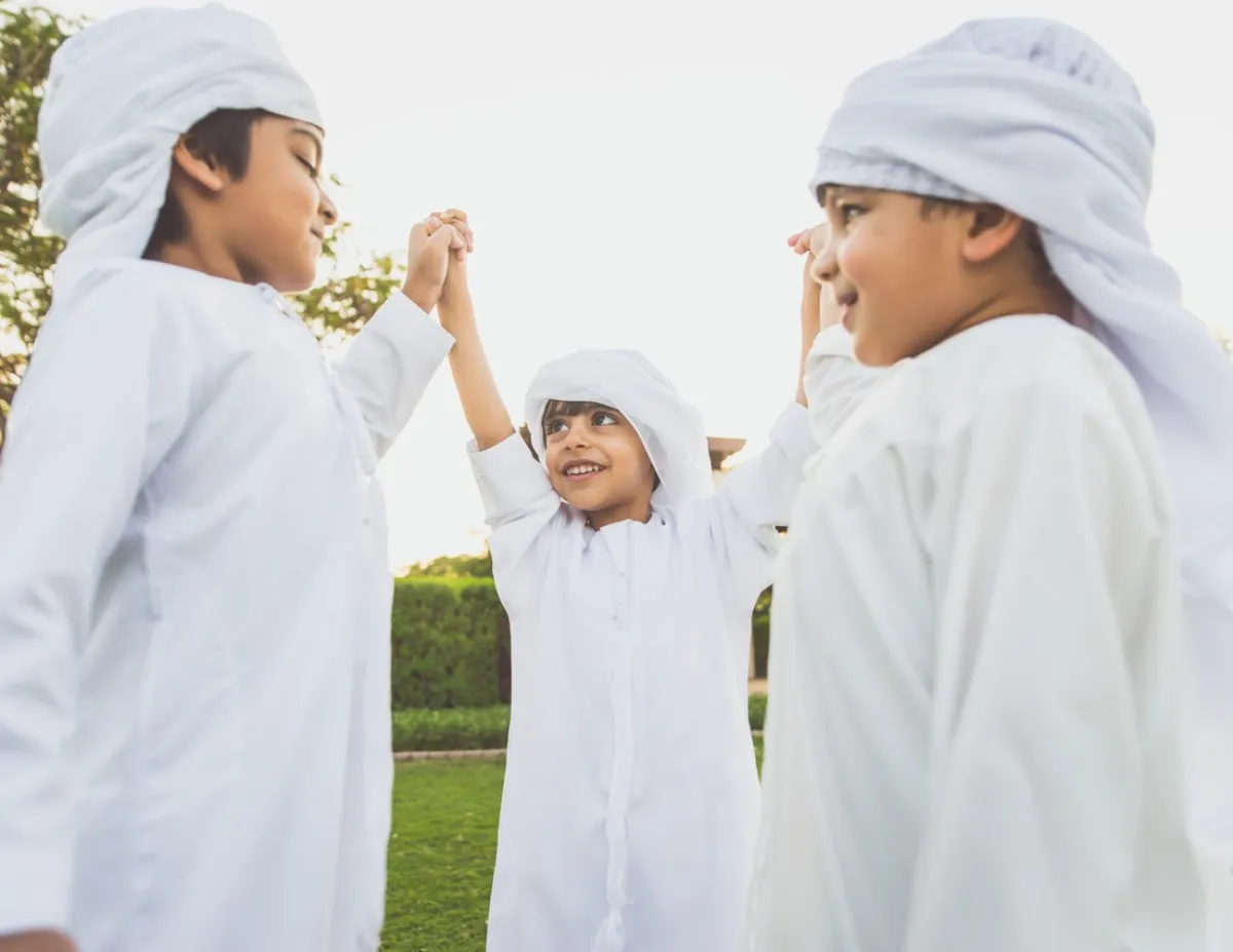 صورة أطفال يلعبون