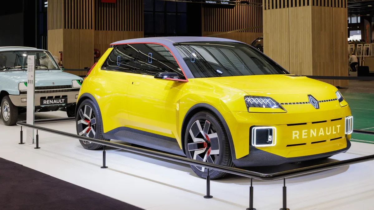 رينو 5 2022 الكهربائية