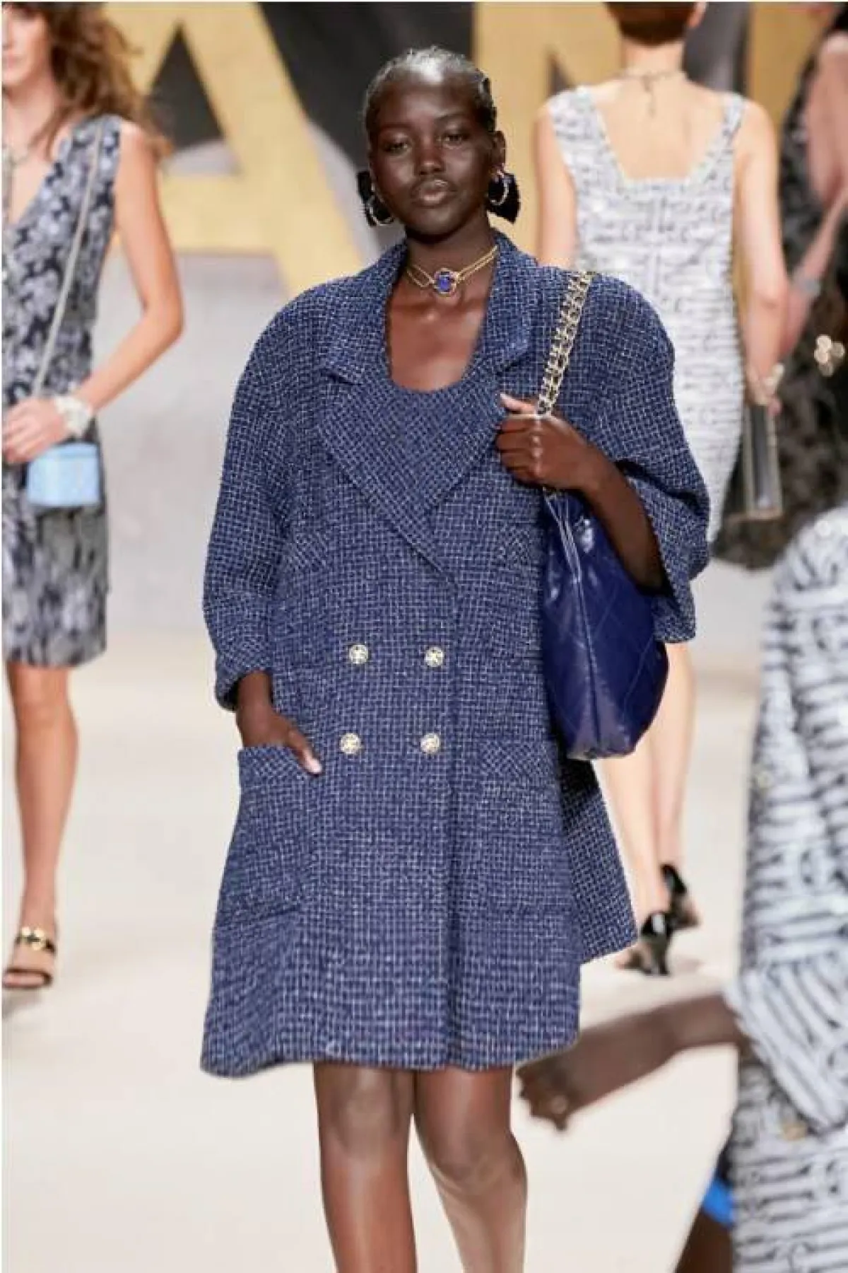 فستان بليزر من شانيل  Chanel