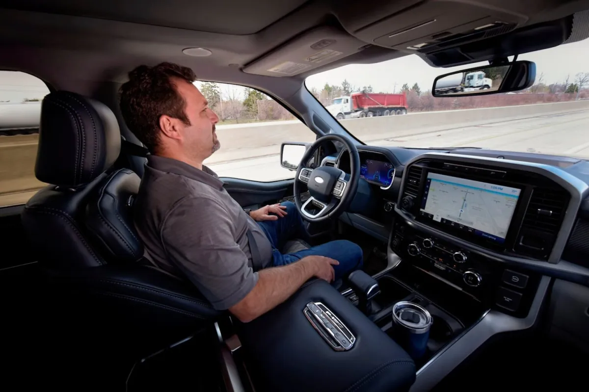 فورد ذاتية بالكامل