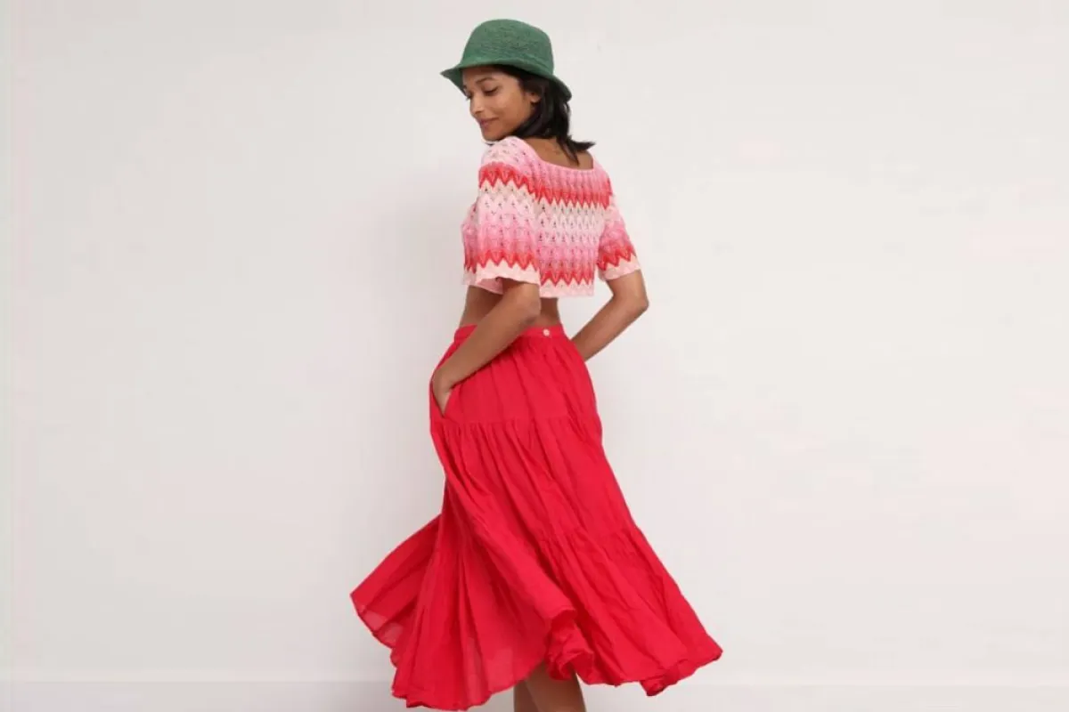 موديلات كنزات خفيفة لربيع 2022 من أنييس. بي  Agnes.B