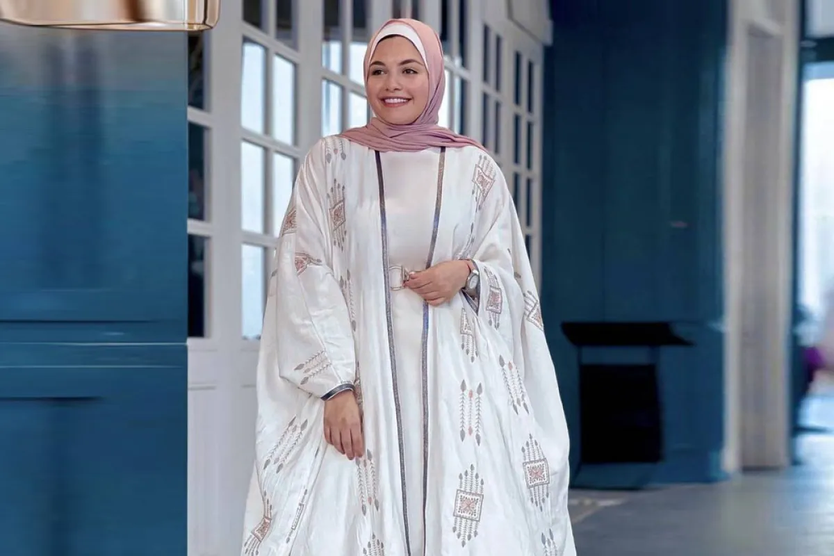 العباية المطرزة من اية فوزي