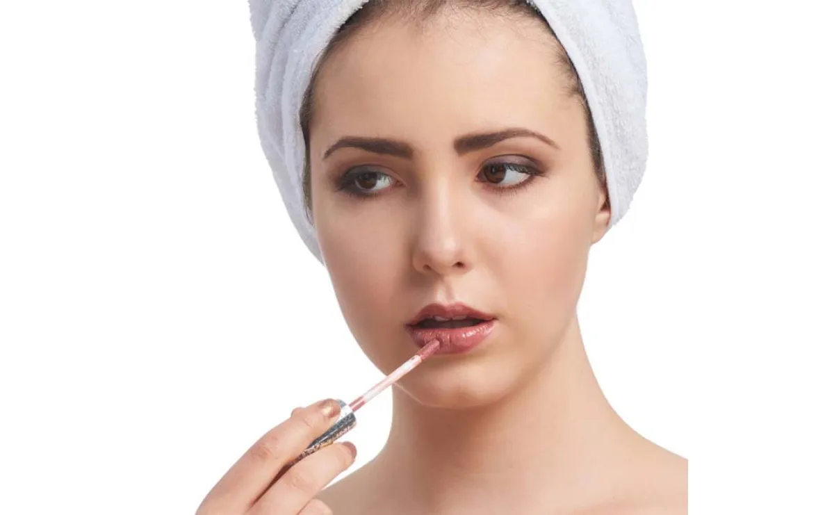  ملمع الشفاه 