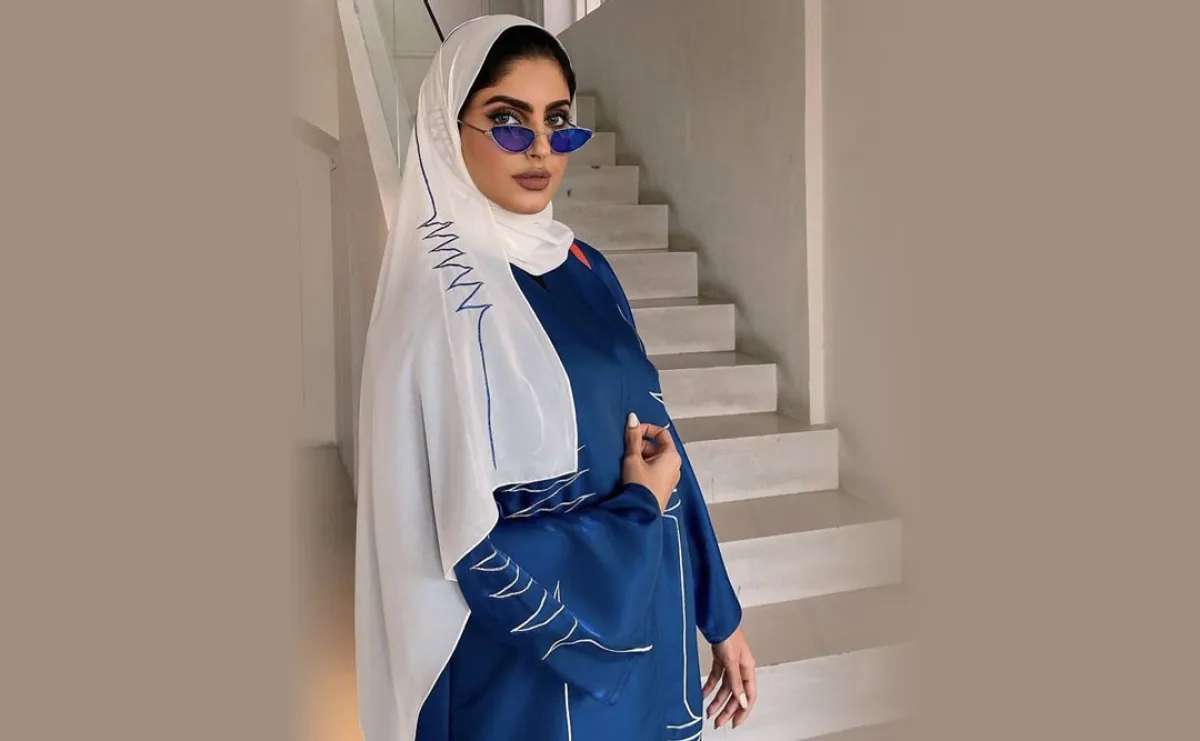 راف العتيبي بالعباية المطرزة