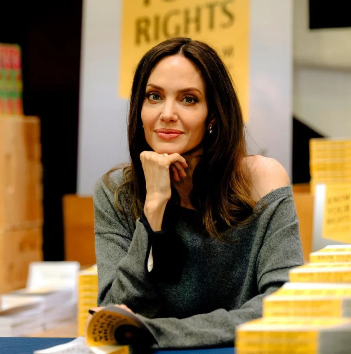 أسرار جمال أنجلينا جولي