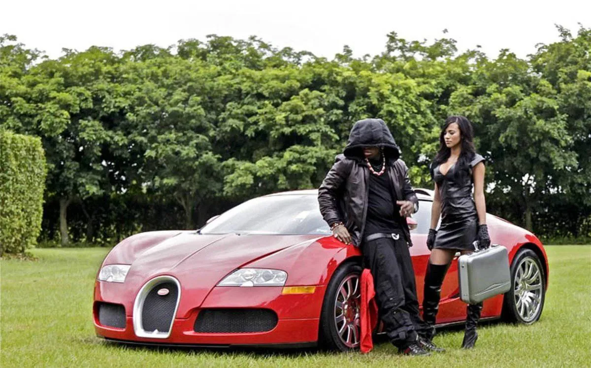 أغلى 10 سيارات يمتلكها المشاهير