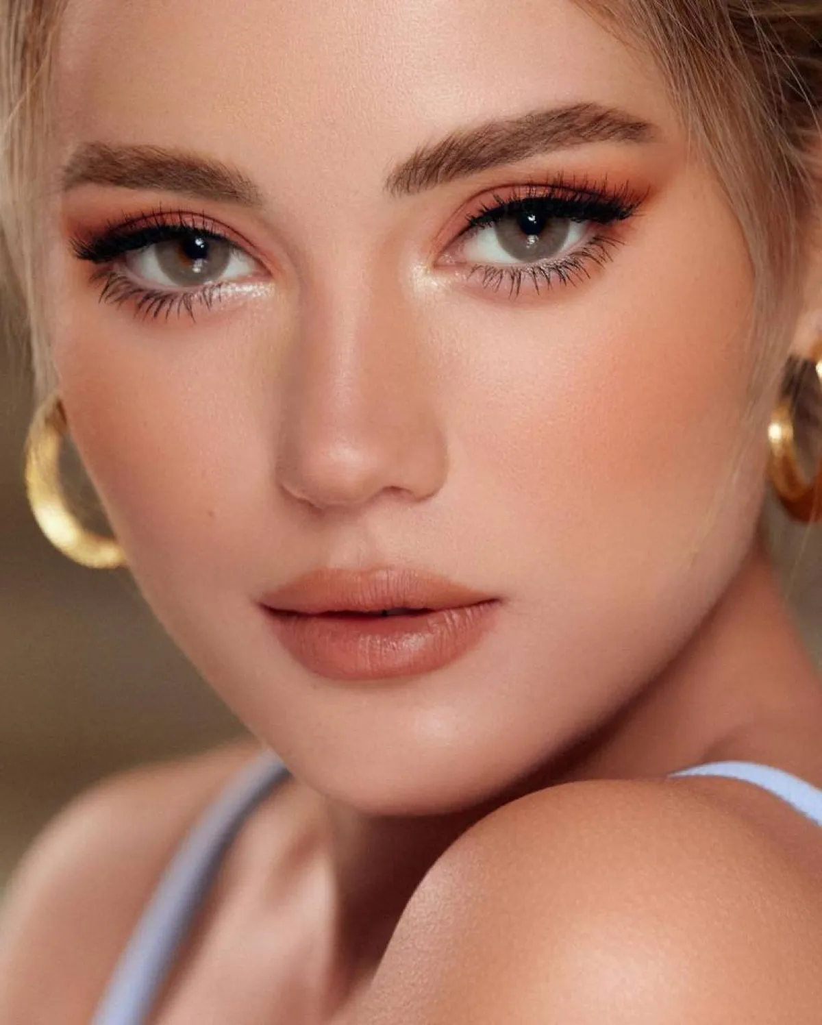 مكياج عيون عروس لربيع 2022