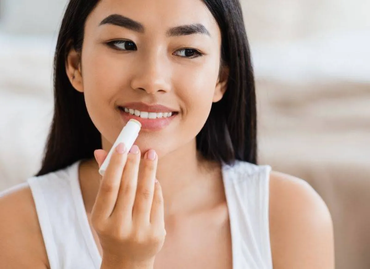 العناية بالشفاه