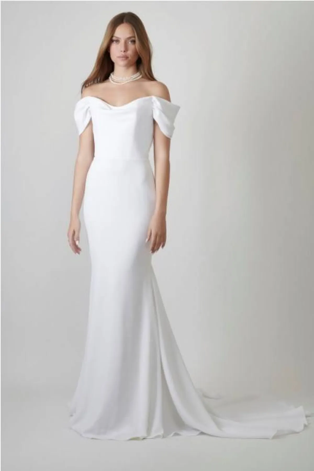 فستان بذيل قصير من ليهي هود  Lihi Hod