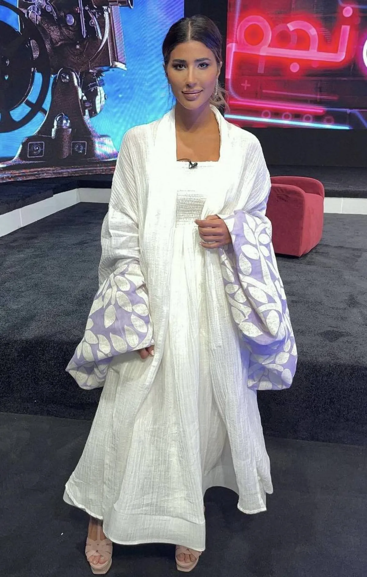 العباية الفضفاضة