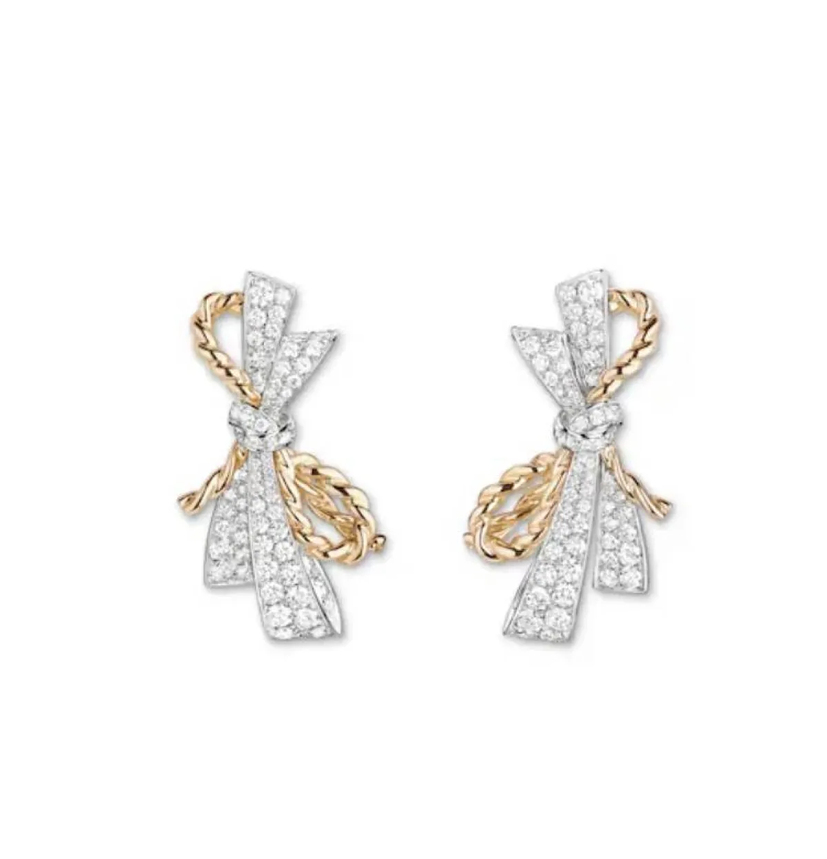 اقراط عصرية 