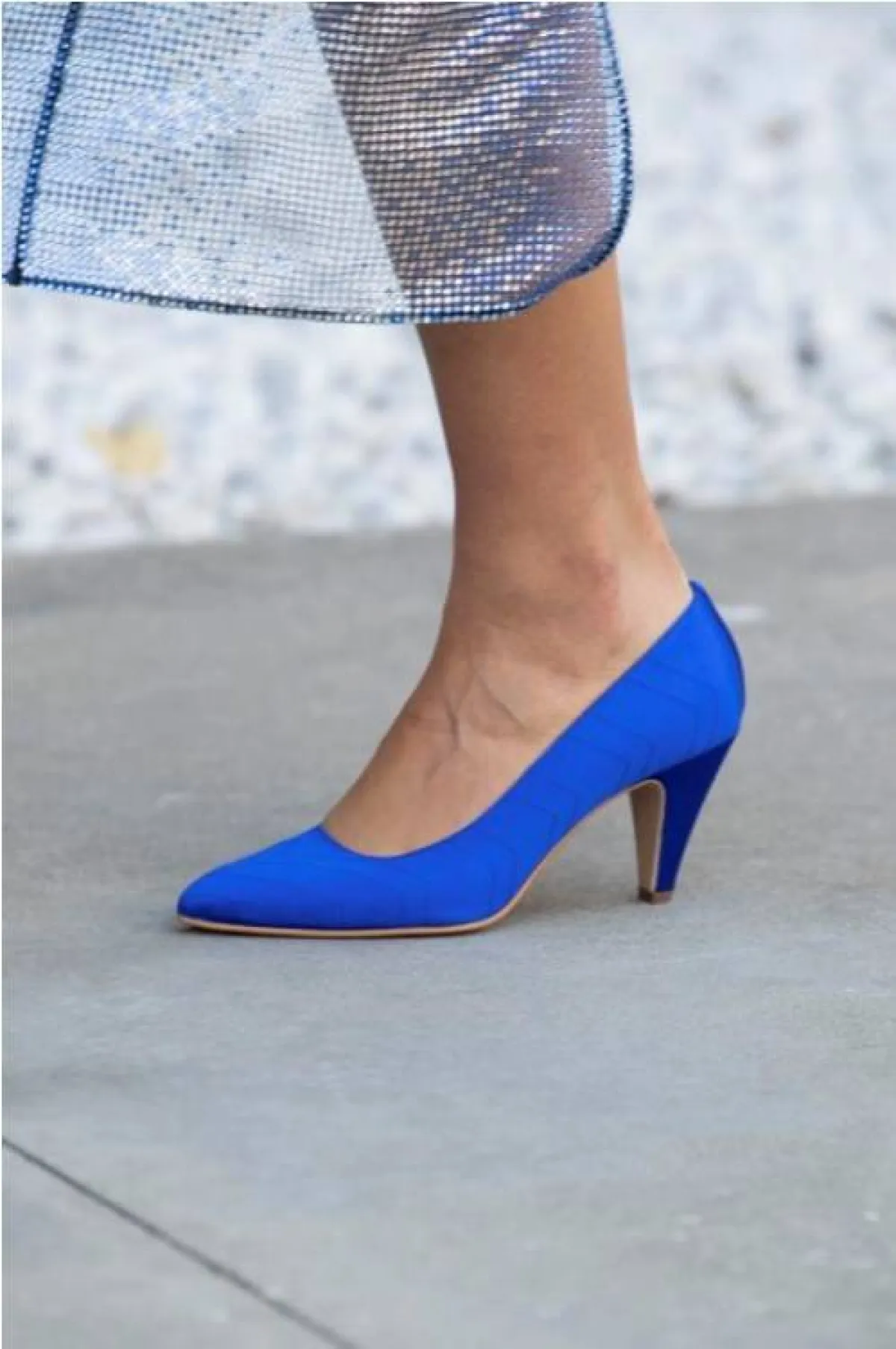 حذاء باللون الأزرق من لورا بياغيوتي  Laura Biagiotti