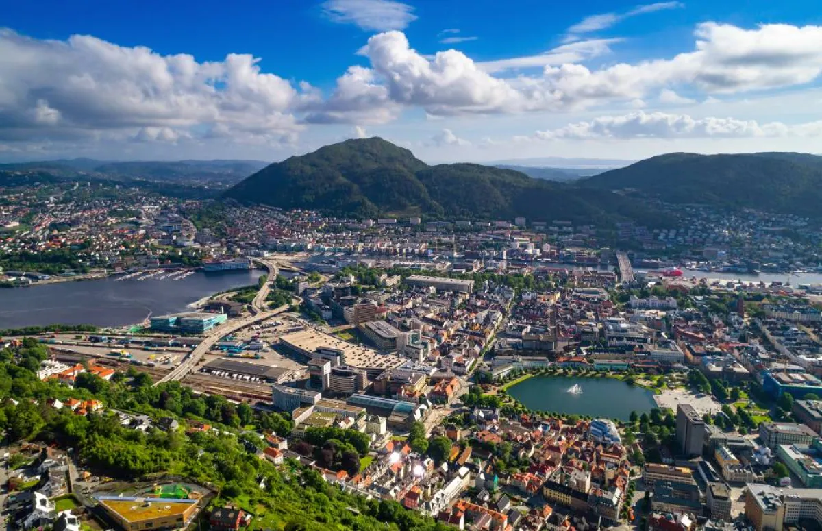 متعة السياحة في بيرغن ثاني أكبر مدينة في النرويج