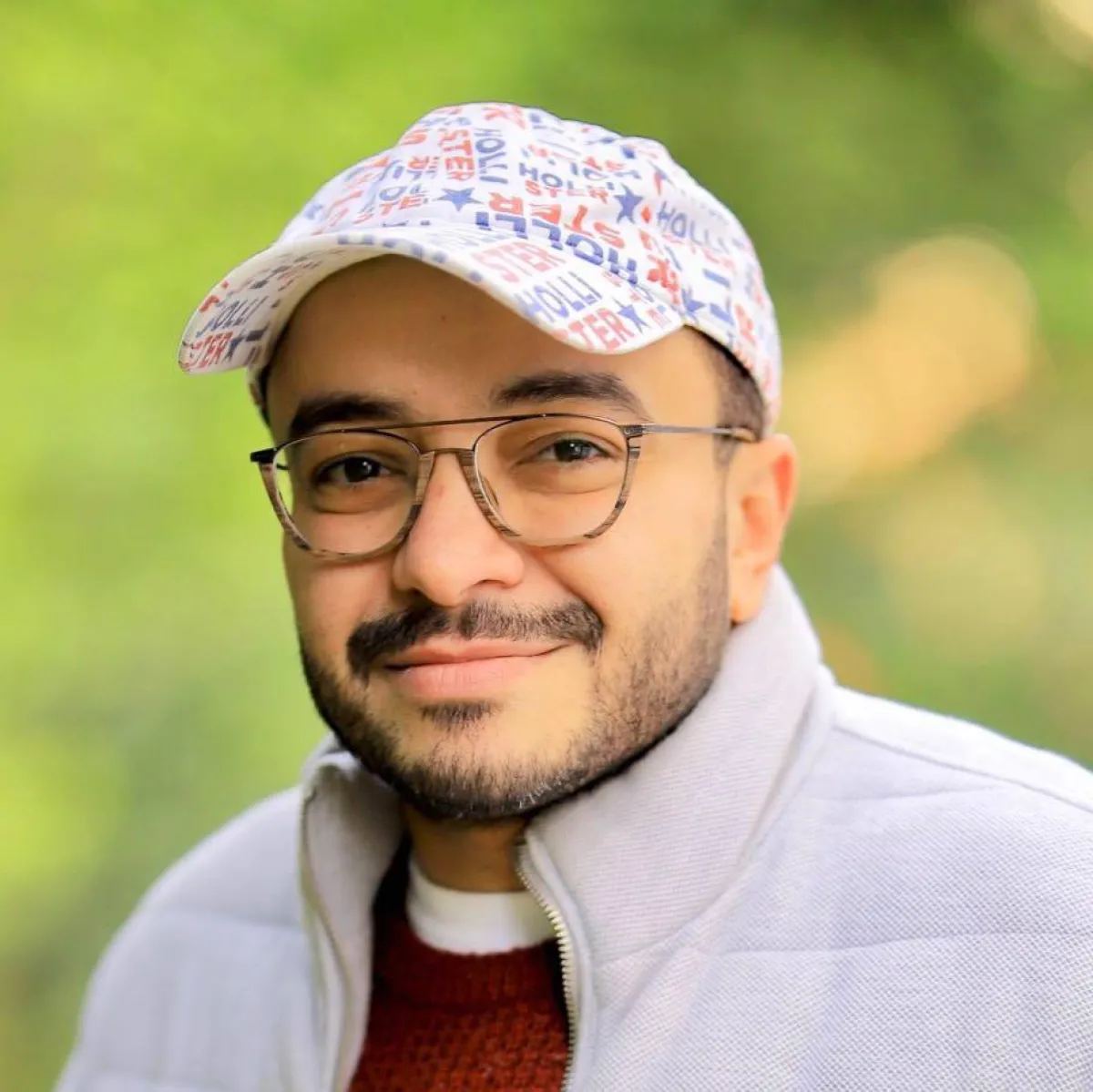 صورة الفنان حسام داغر- من صفحته الرسمية على " فيسبوك " 