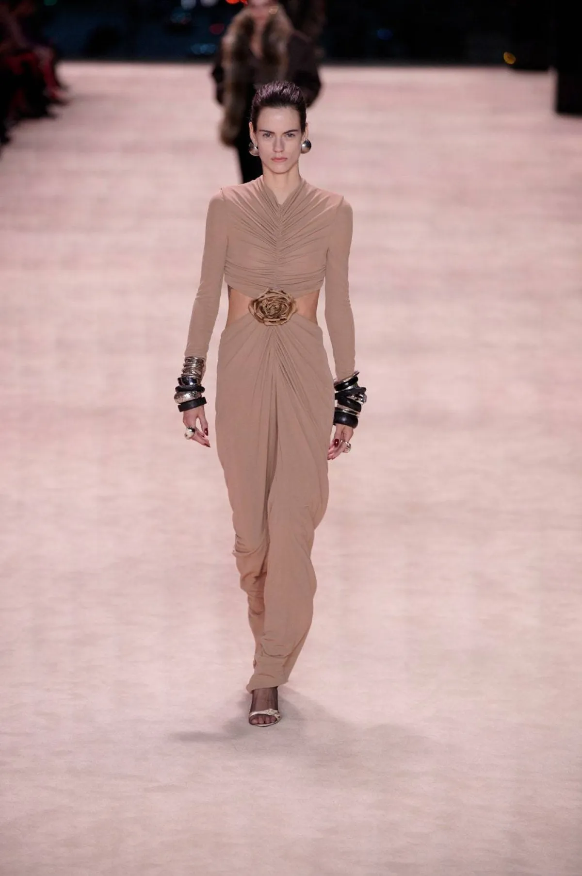 جمبسوت نيود من سان لوران