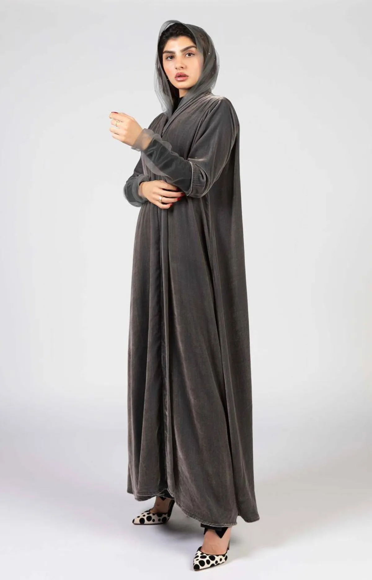 عباية من تصميم سارة الشهري