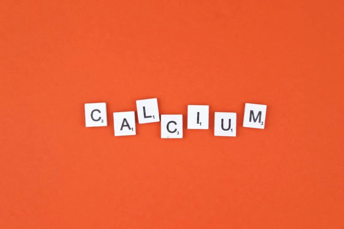 صورة تعبر عن أهمية الكالسيوم للجسم