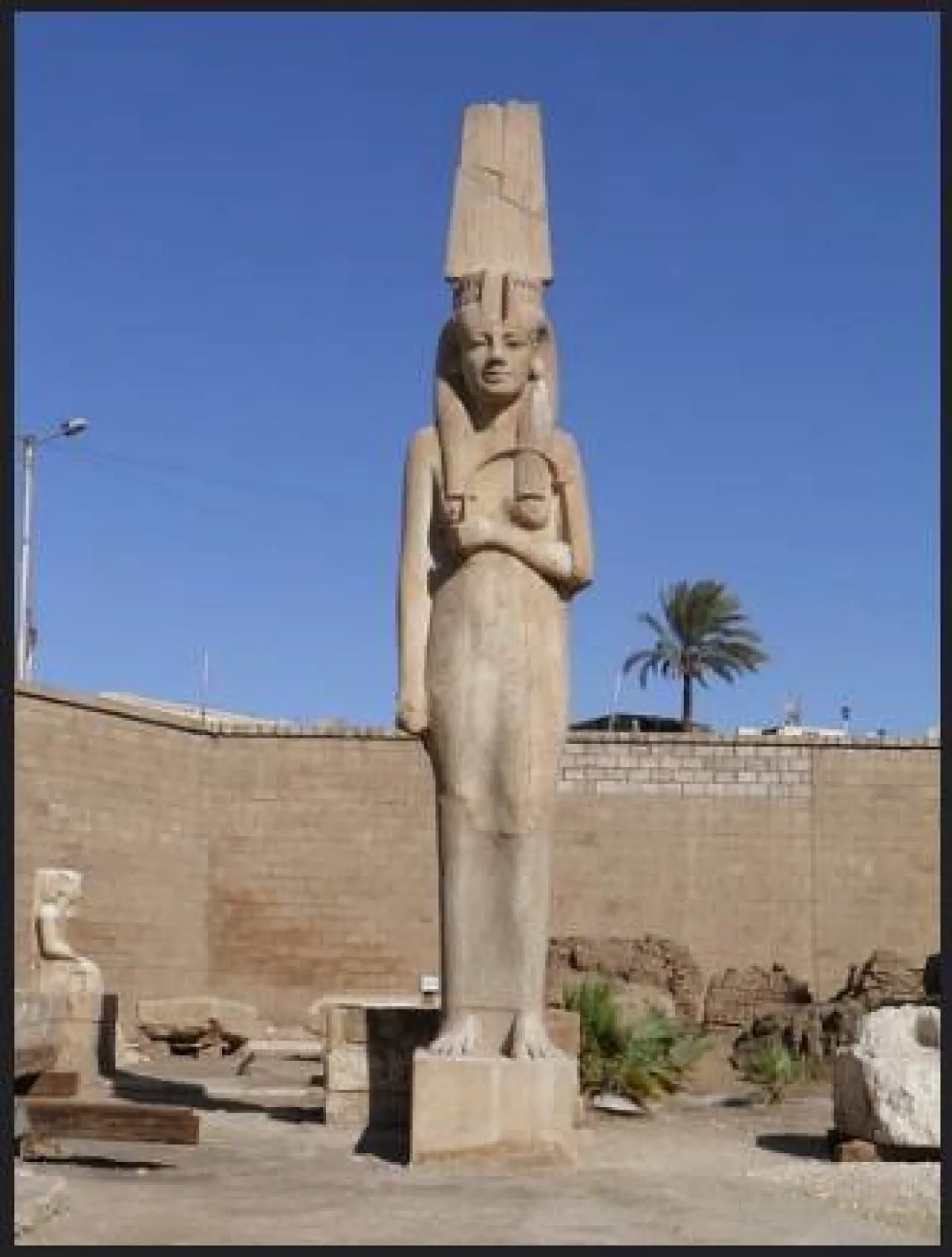 الملكة ميريت نيث