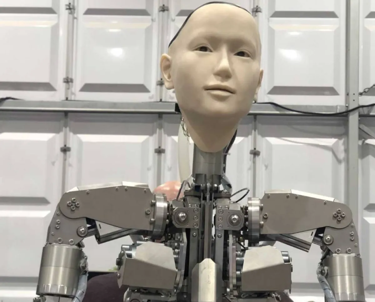 صورة للروبوت ألتر  3