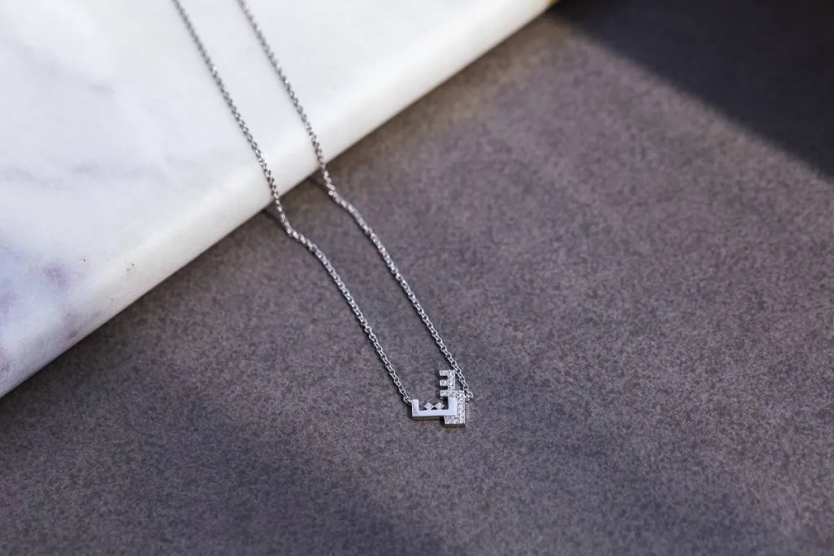 من تصاميم المصممة هبة جابر