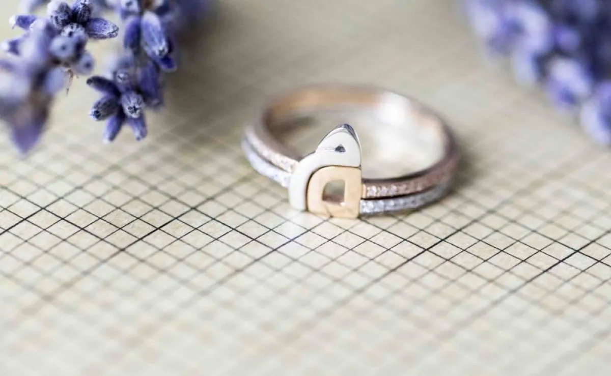 من تصاميم المصممة هبة جابر